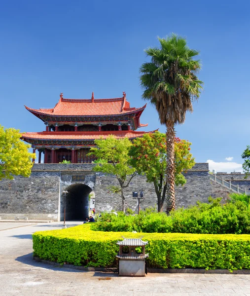 The West Gate to Dali Old Town, Yunnan province, China — Stock Photo, Image