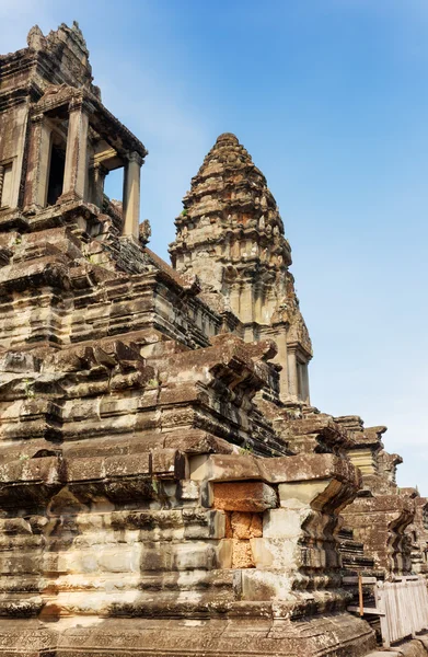 Upper gallery and tower at Temple Mountain of Angkor Wat — Φωτογραφία Αρχείου