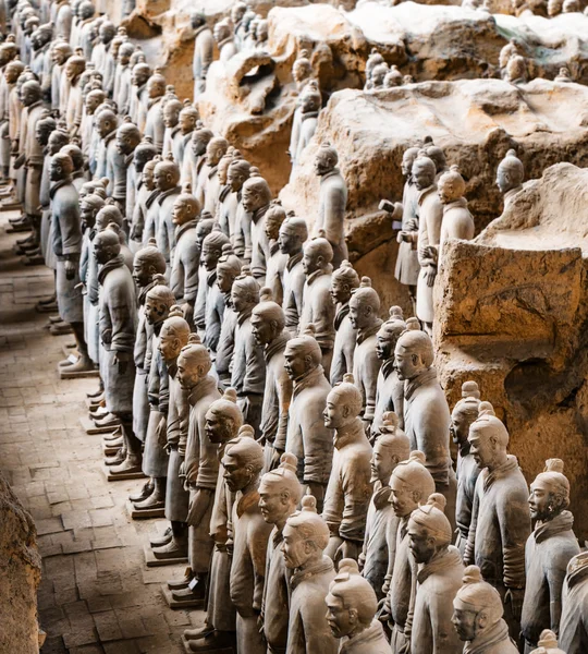 Terracotta savaşçıları yan görünüm. Xi'an, Çin — Stok fotoğraf