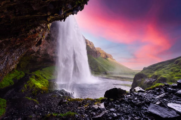 Восход солнца на водопаде Сельджаландфосс — стоковое фото