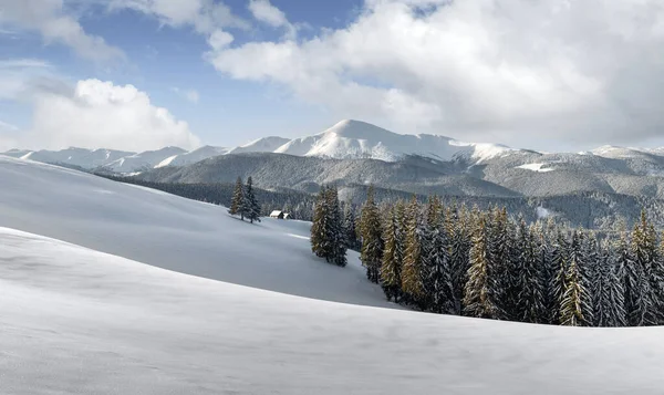 Fantastico paesaggio invernale — Foto Stock