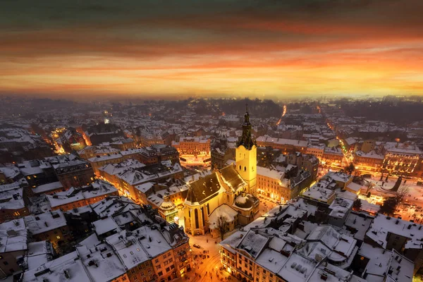 Gorgeus cityscape zimního města Lvova — Stock fotografie