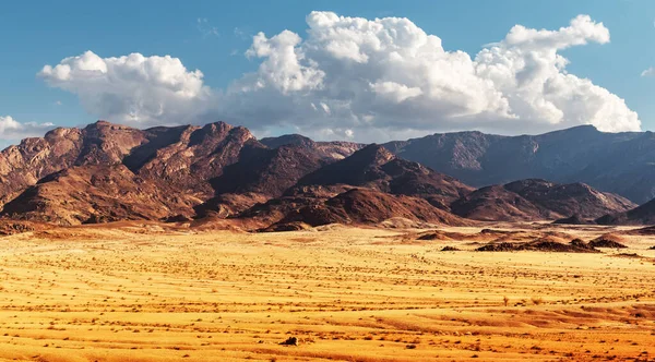 Klippor i Namiböknen, Namibia — Stockfoto