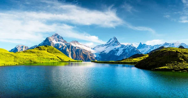 Lac Bachalpsee dans les Alpes suisses — Photo