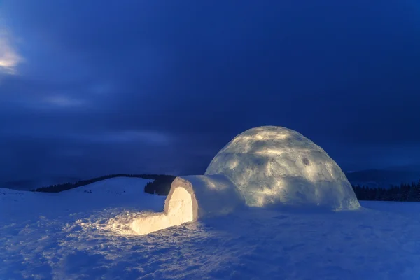 雪屋 — 图库照片