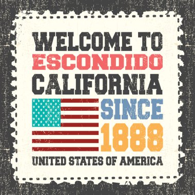 Escondido, Kaliforniya'ya hoş geldiniz. 1888 yılından bu yana grunge posta kütüğü üzerinde Amerikan bayrağı.