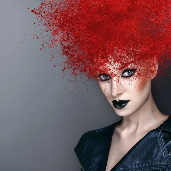 Model fashion dengan gaya rambut kreatif — Stok Foto