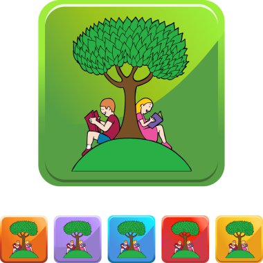 Erkek ve kız ağacın altında okuma