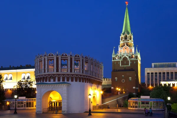 Kutafiya und troitskaya Turm des Moskauer Kreml. — Stockfoto