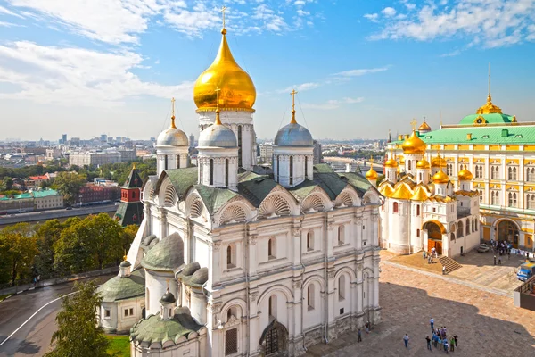 Kathedralenplatz im Moskauer Kreml, Russland lizenzfreie Stockfotos