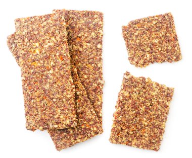 Sebzeli çıtır ekmek ve parçalar beyaz arka planda kapalı, izole. Yukarıdan görünüm