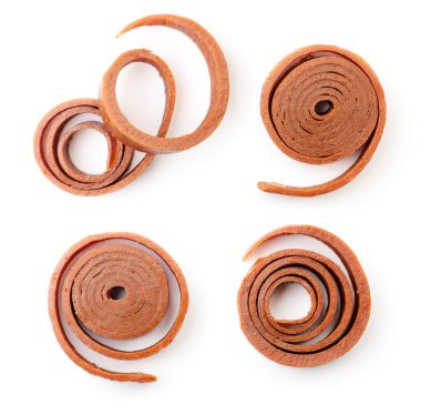 Meyve püresinden pastila beyaz arka planda, izole. Üst görünüm