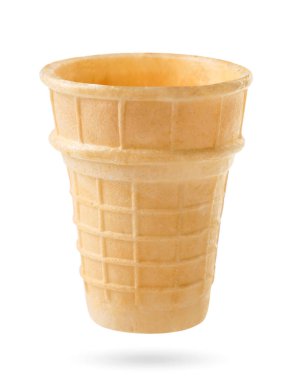 Beyaz arka planda boş bir dondurmalı waffle fincanı. İzole edilmiş