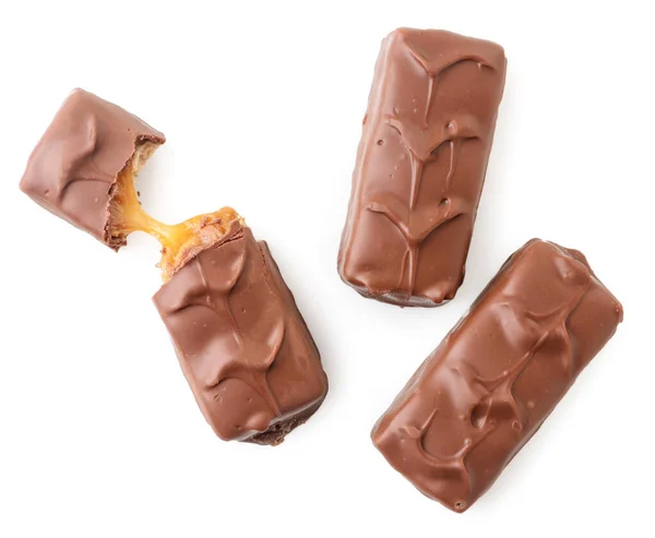 Csokoládé Bár Nugáttal Karamellel Teljes Törött Közelkép Fehér Háttérrel Elszigetelt — Stock Fotó