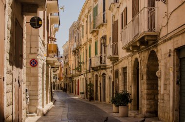 Trani bir ortaçağ İtalyan sokakta
