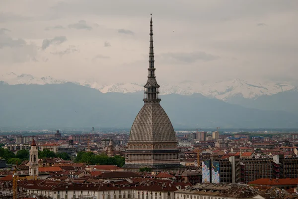 Panoramautsikt över Turin med Mole Antonelliana — Stockfoto