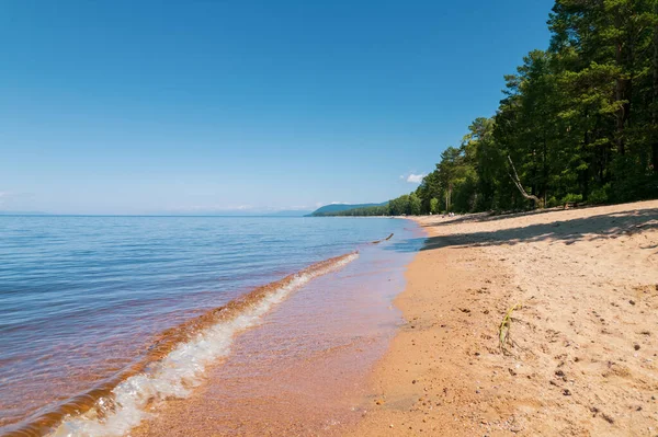 Summertime imagery of Lake Baikal is a rift lake located in southern Siberia, Russia Baikal lake summer landscape view from a cliff near Grandmas Bay. Drones Eye View. — Stock Photo, Image