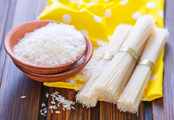 Rice noodles and rice in bowl — Stock Photo, Image