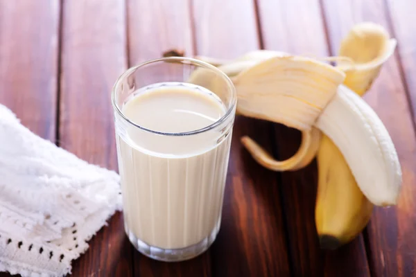 Batido de leite com banana — Fotografia de Stock