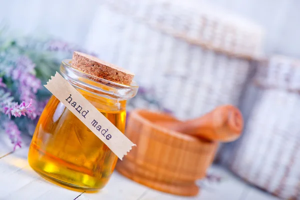 Lavender oii in glass bottle — Stock Photo, Image