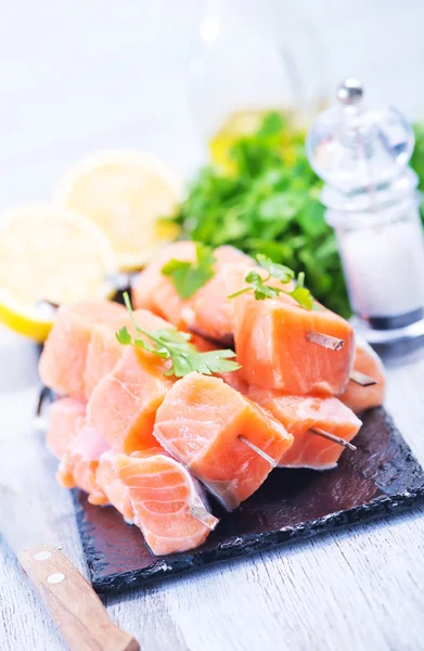 kırmızı somon taze maydanoz ile