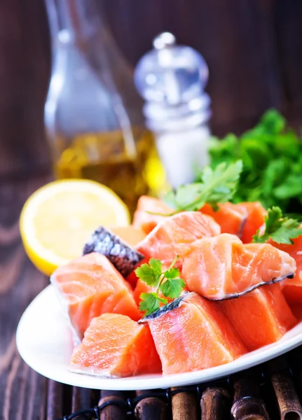 kırmızı somon taze maydanoz ile