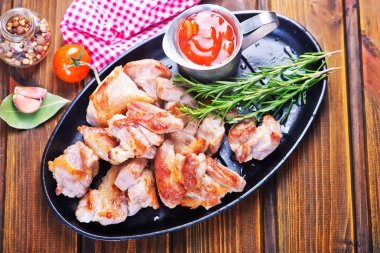 Tabakta kızarmış et