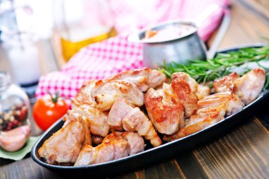 Tabakta kızarmış et