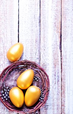Yuvadaki paskalya yumurtaları