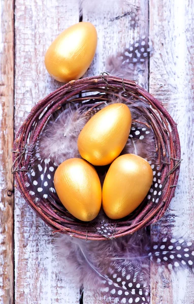 Oeufs de Pâques dans le nid — Photo