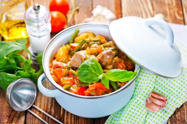 ile sebze kızarmış et 