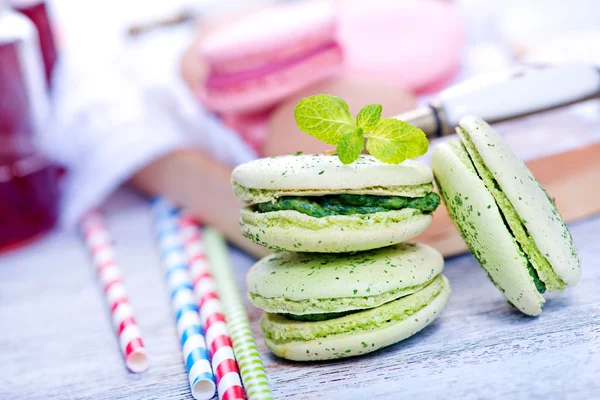 Renk macaroons masada — Stok fotoğraf