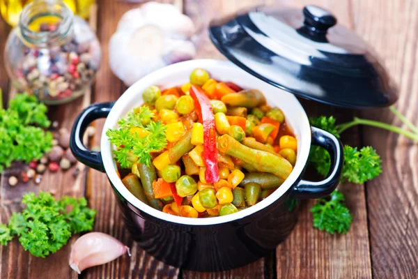 Mix vegetables in bowl — Stock Photo, Image