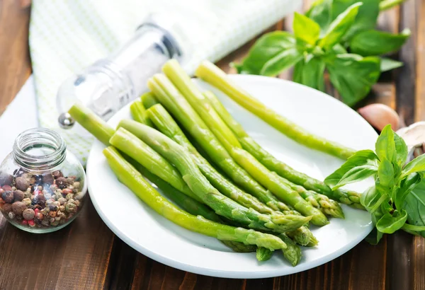 Fresh green asparagus — Stock Photo, Image