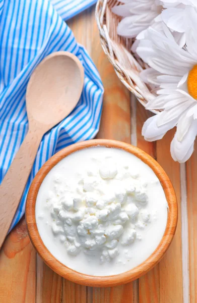Cottage cheese with sour cream — Stock Photo, Image