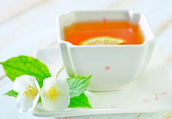 Jasmin tea with lemon — Stock Photo, Image