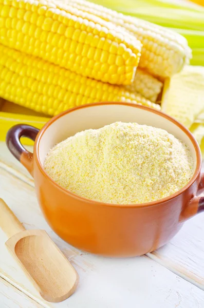 Corn flour and corn ears — Stock Photo, Image