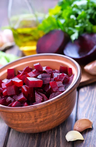 Salad with boiled beet in bowl — Stock Photo, Image