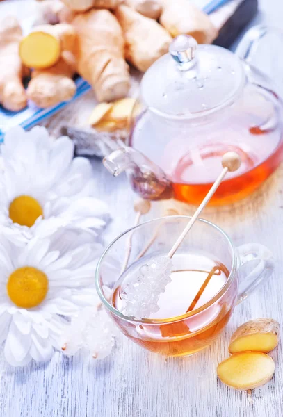 Ginger tea with fresh ginger — Stock Photo, Image