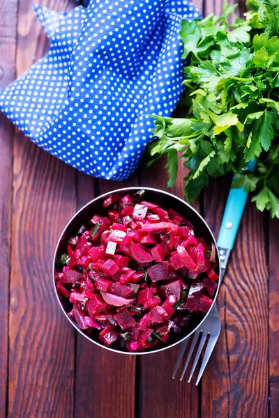 Salad with boiled beet in bowl — Stock Photo, Image