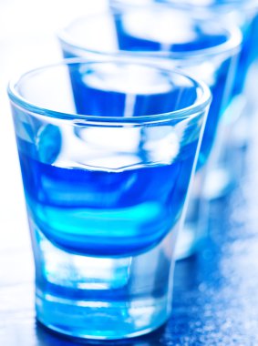 Alkol cam içecekler