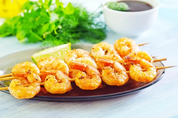Tasty shrimps on table — Stock Photo, Image