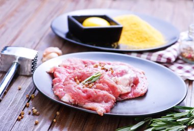 çiğ et baharat plaka ile