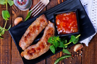 sosis ile haşlanmış pirinç