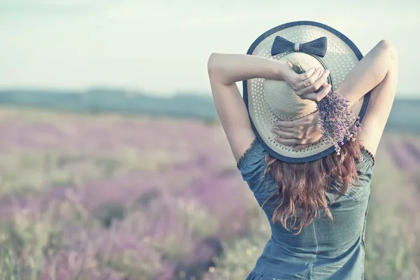 Woman in lavender field — Stock Photo, Image