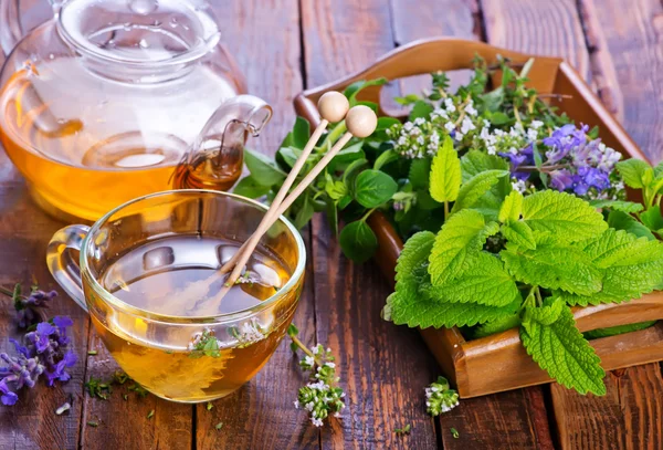 Fresh herbal tea in cup — Stock fotografie