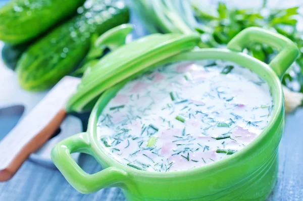 Cold cucumber soup — Stock Photo, Image