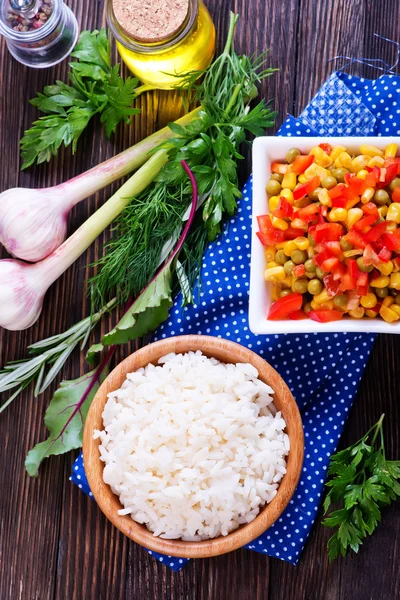 Riz bouilli aux légumes — Photo