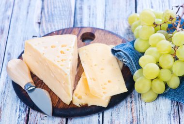 Üzüm ile lezzetli peynir 
