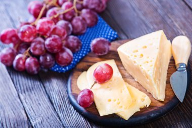 Üzüm ile lezzetli peynir 